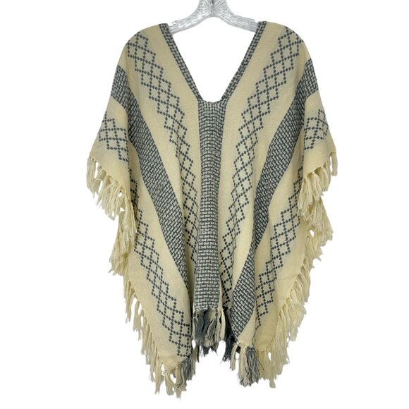Free people Woven Pattern Boho Fringe Poncho Women's OSFA - Picture 2 of 6